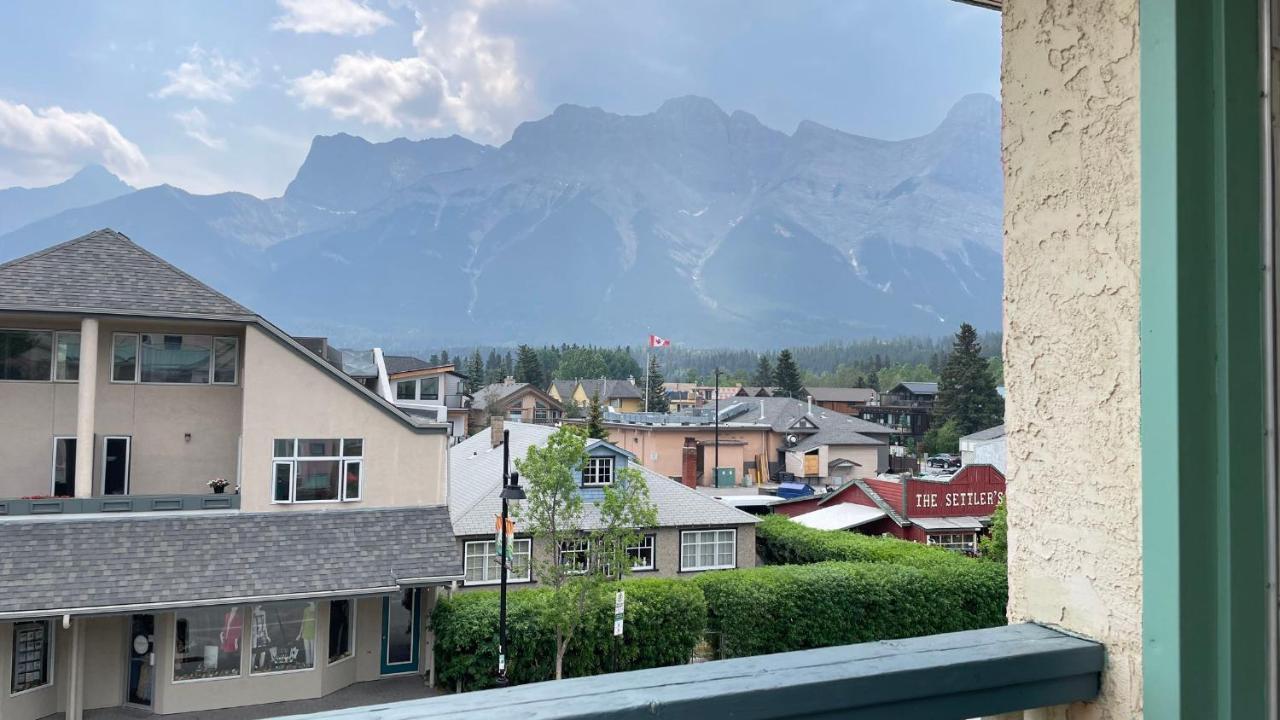 Unit #302 Mountain View 2 Beds In Dt Lejlighed Canmore Eksteriør billede